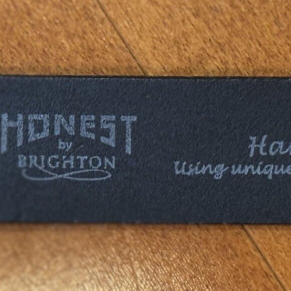 Black Men’s Brighton Leather Belt - Picture 5 of 11